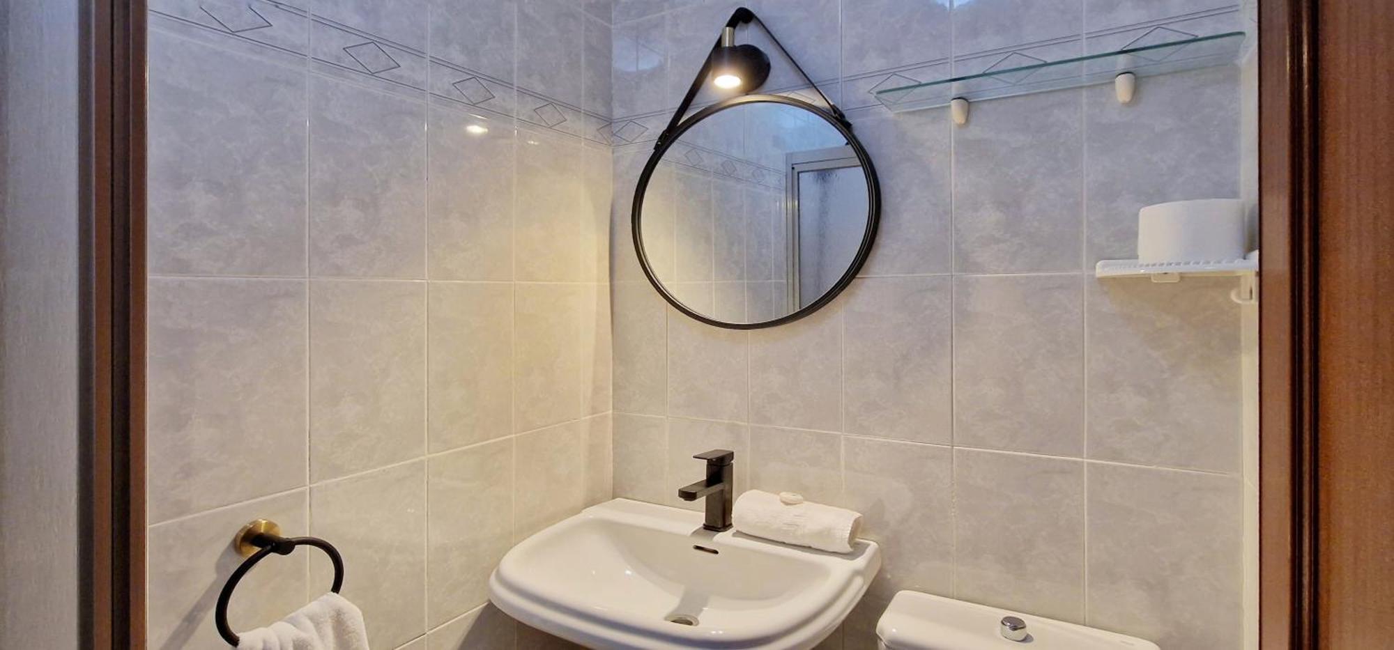 Cosma House Hotel Hinojedo Стая снимка